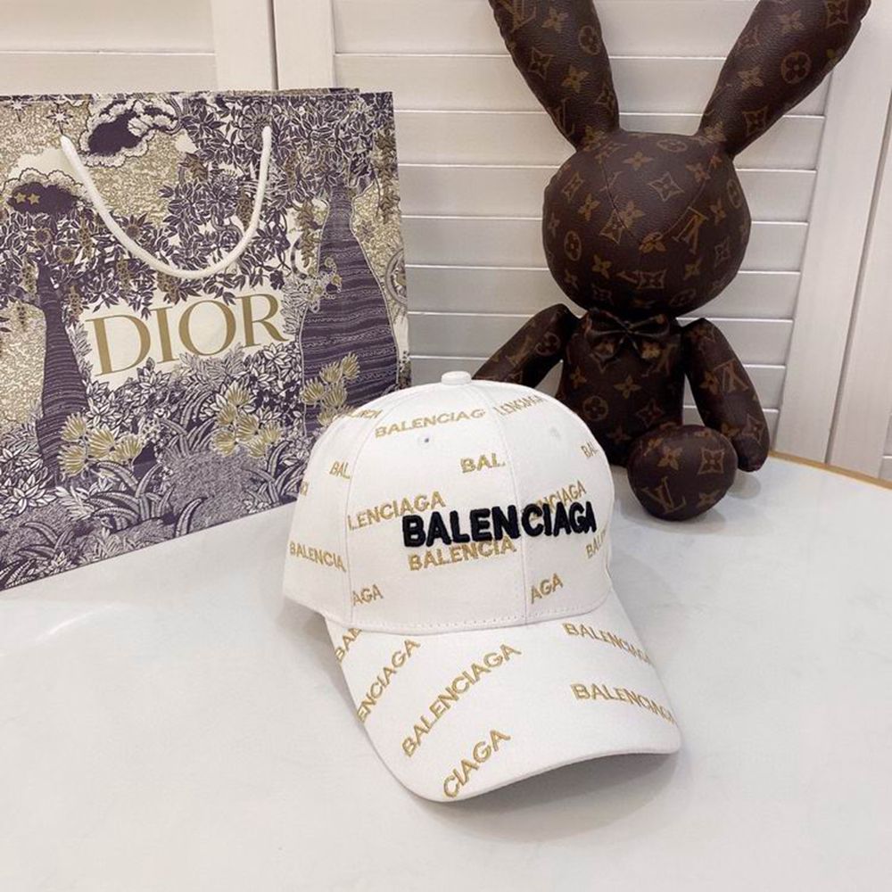 Ba*len*cia*ga hat